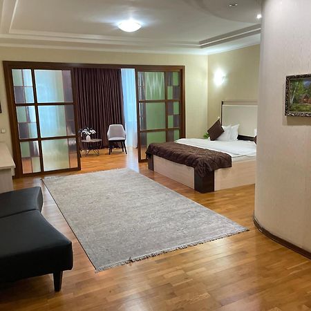 Apartment 5 Almaty Luaran gambar