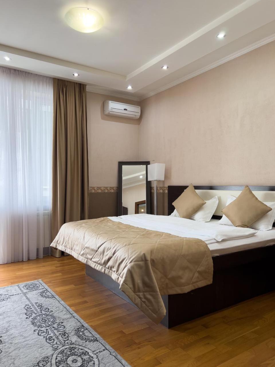 Apartment 5 Almaty Luaran gambar
