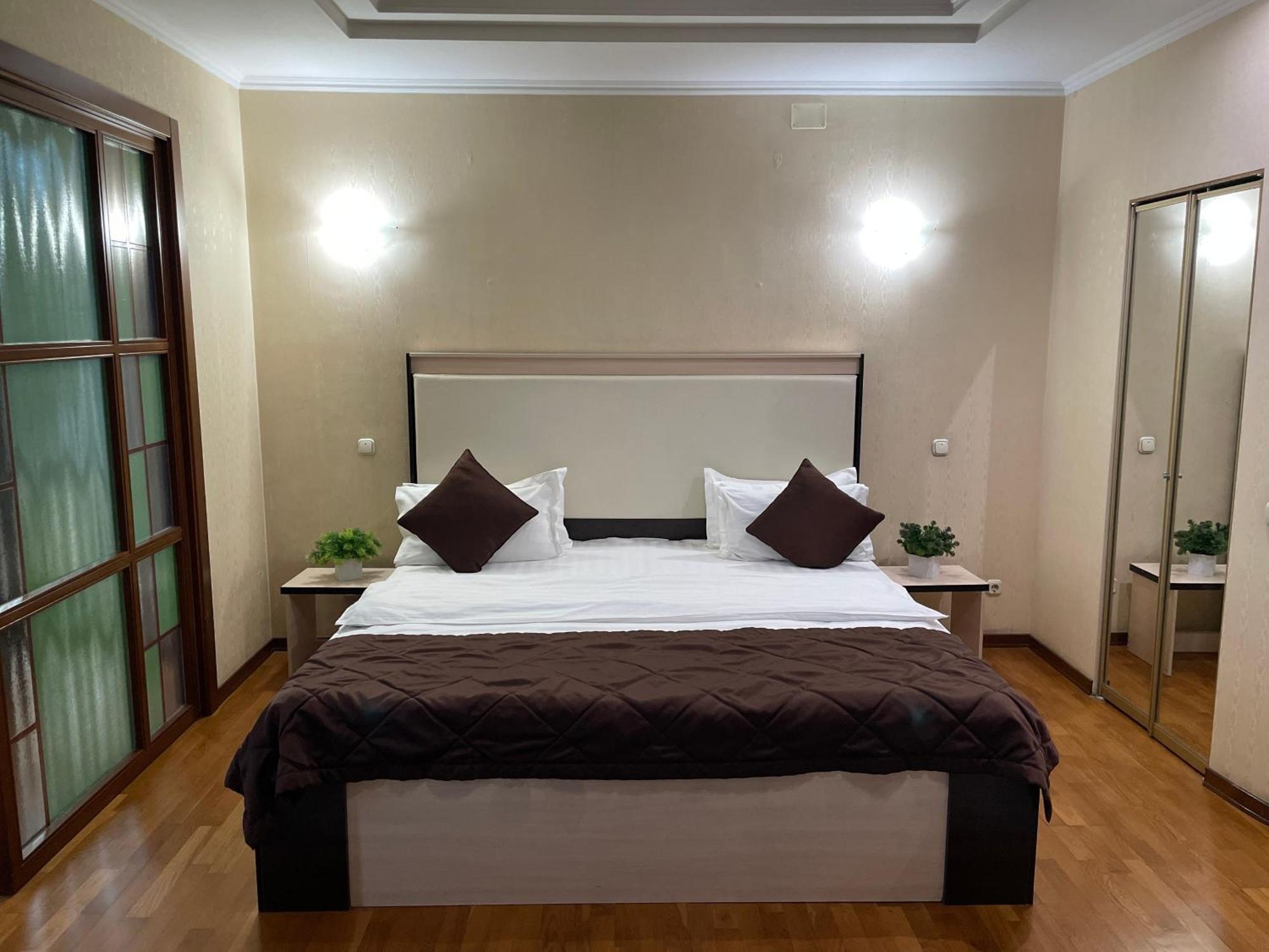 Apartment 5 Almaty Luaran gambar