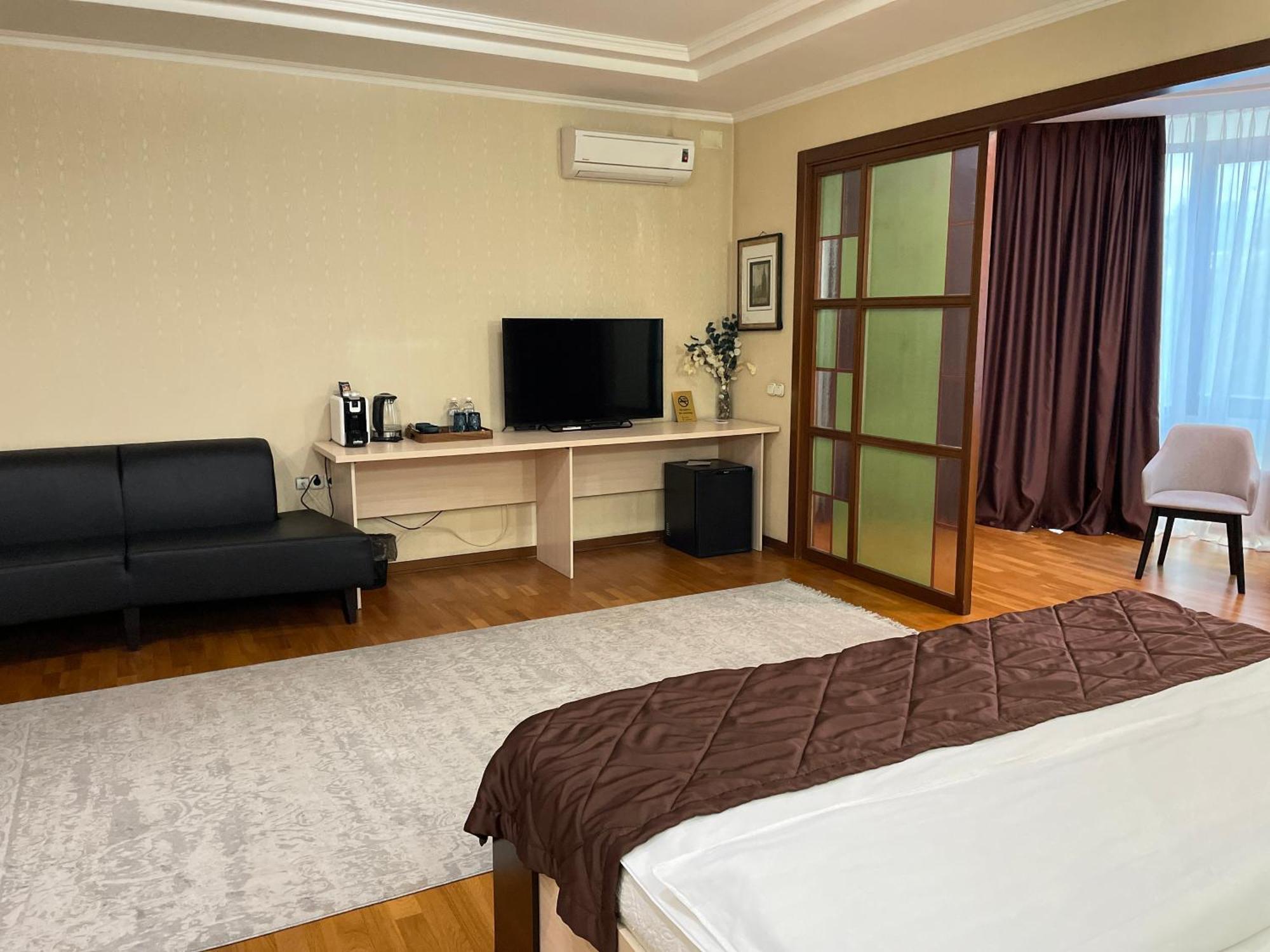 Apartment 5 Almaty Luaran gambar