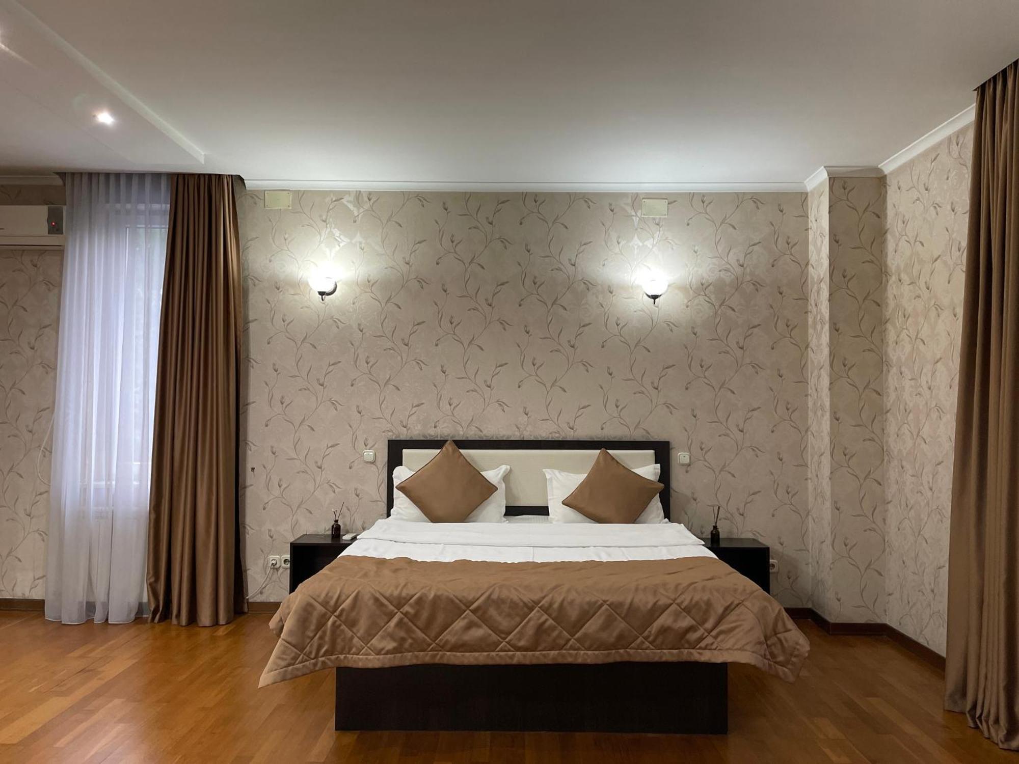 Apartment 5 Almaty Luaran gambar