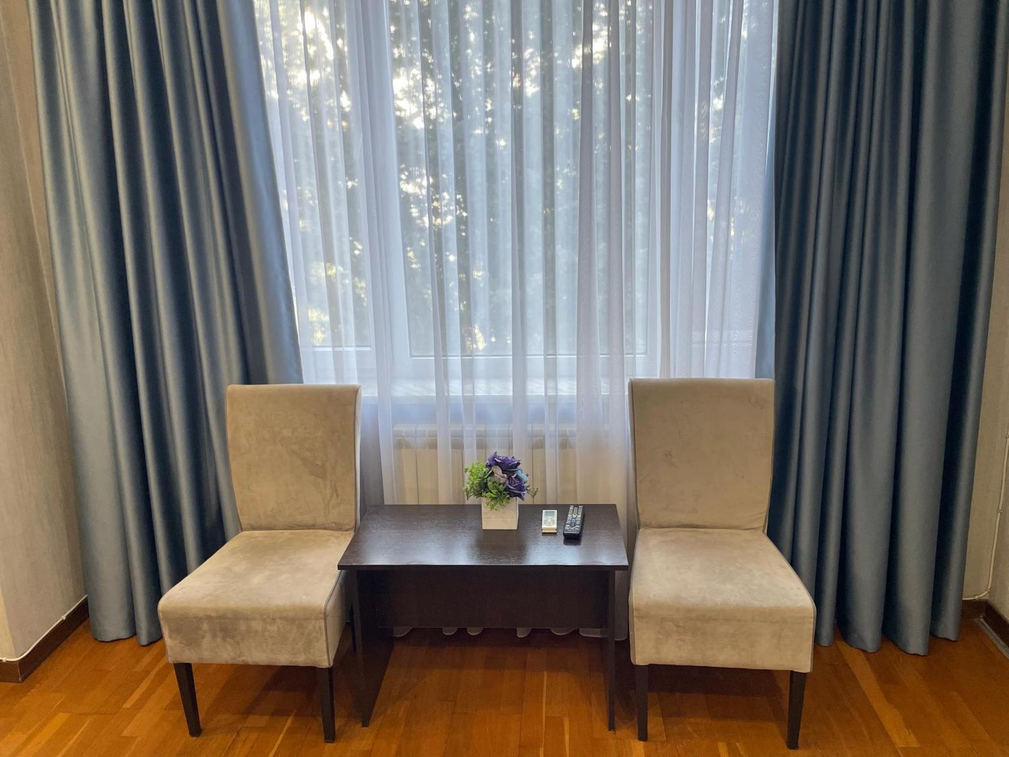 Apartment 5 Almaty Luaran gambar